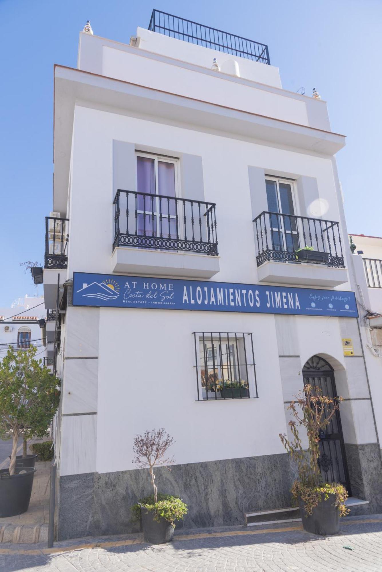 Estudio Jimena Carabeo En El Centro De 内尔哈 外观 照片